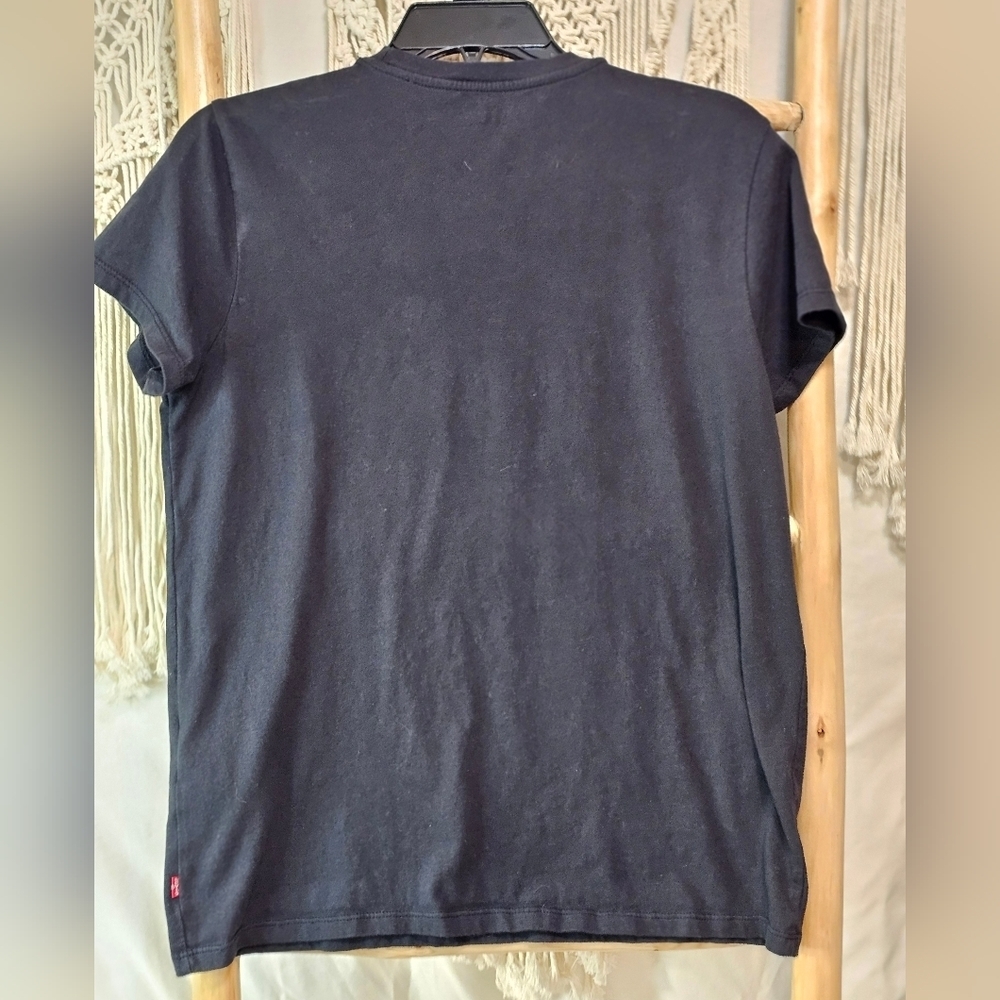 Levis - Picture 5 of 6
